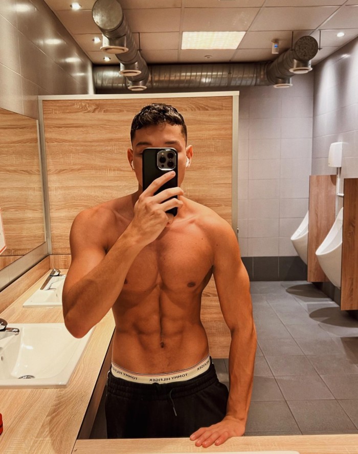 SEXY CAÑERO