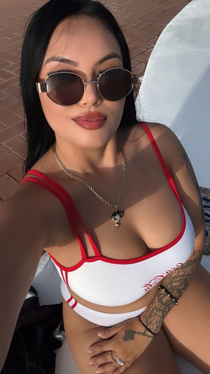 SACA TU LECHE EN ESTAS RICAS TETAS