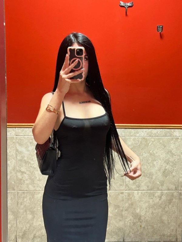 Laura latina muy guarra francés bien rico