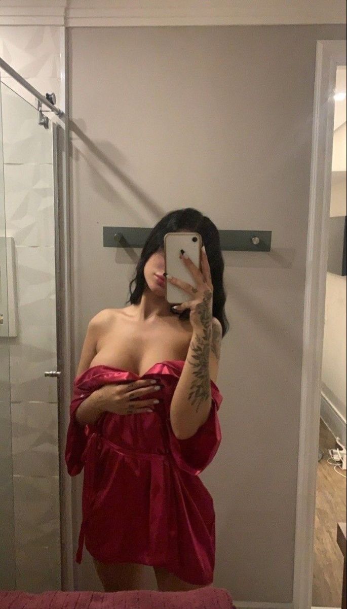 JOVENCITA LATINA SOLO DESPLAZAMIENTO 24HS