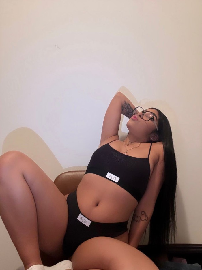 SEXY LATINA MUY SENSUAL EN ALCAZAR DE SAN JUAN