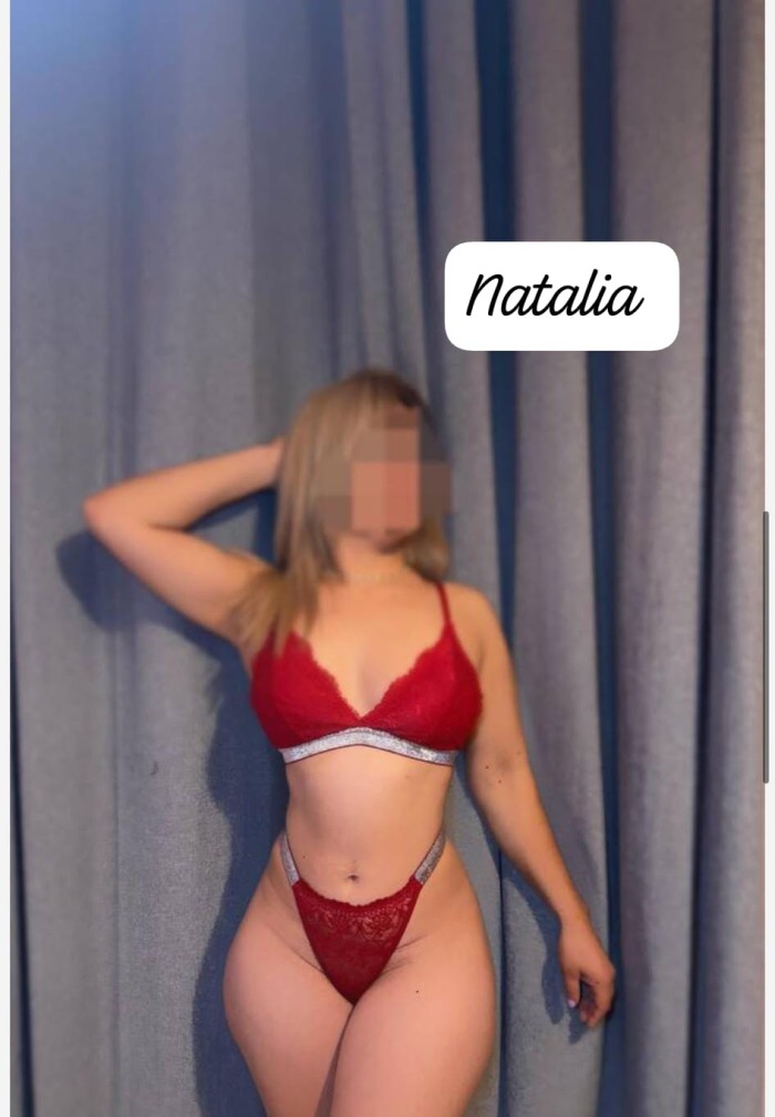 DELICIOSAS ENTREGADAS CACHONDAS MUY COMPLETAS