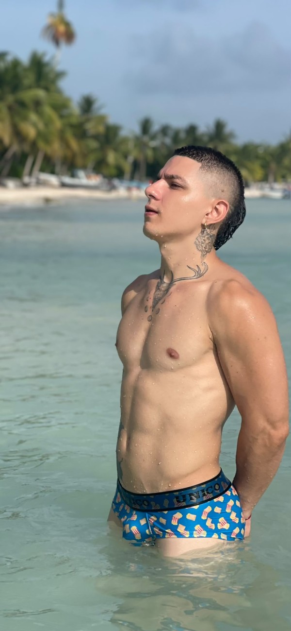 SEXY ATRACTIVO LATINO FOGOSO FIESTERO UNICO PARA TU PALADAR NOVEDAD