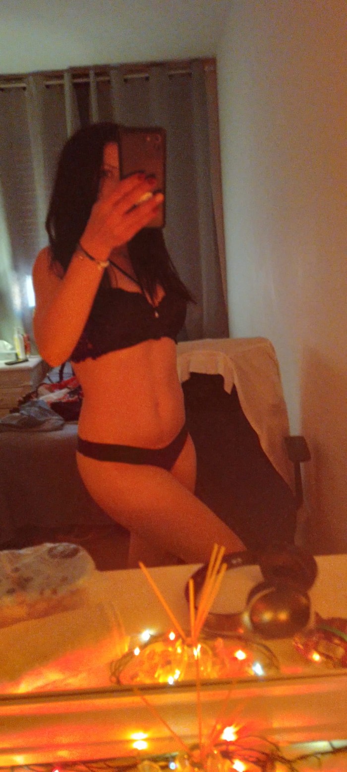 FIESTERA Y MUY CACHONDA