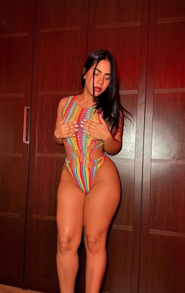 JOVENCITA NINFOMANA BESOS GUARRITA GRIEGO
