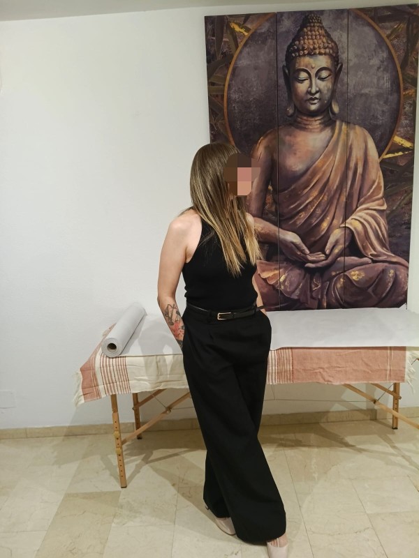 EMMA HOLANDÉSA MASAJE ERÓTICO..SENSUAL SEXY Y NATURAL ATIENDO SOLA