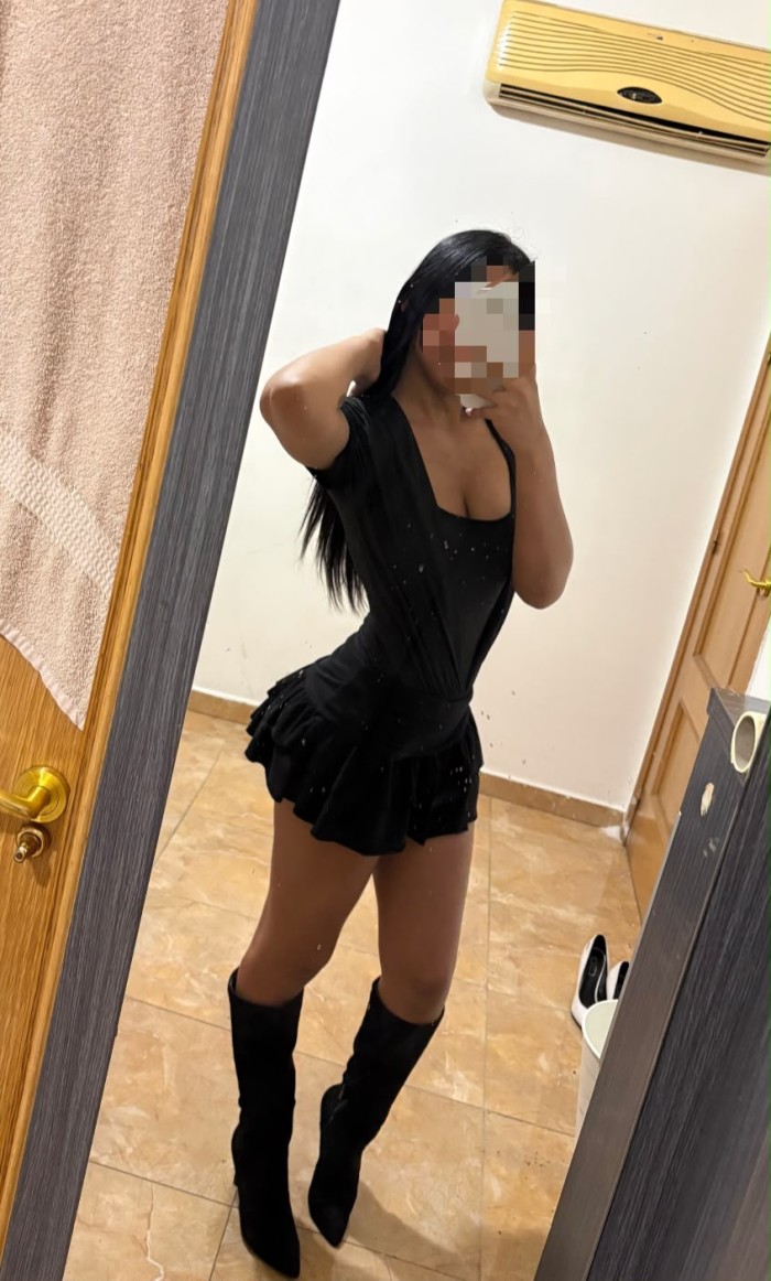 Ardiente jovencita cachonda muy fiestera Salamanca