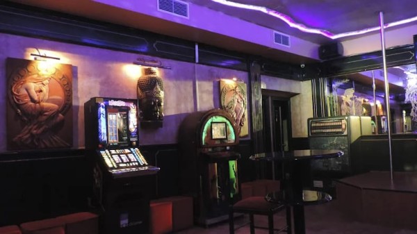 SE BUSCAN CHICAS PARA TRABAJAR EN CLUB