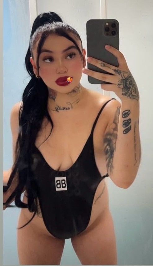 SOY UNA JOVENCITA CON MI COÑITO MUY HUMEDO