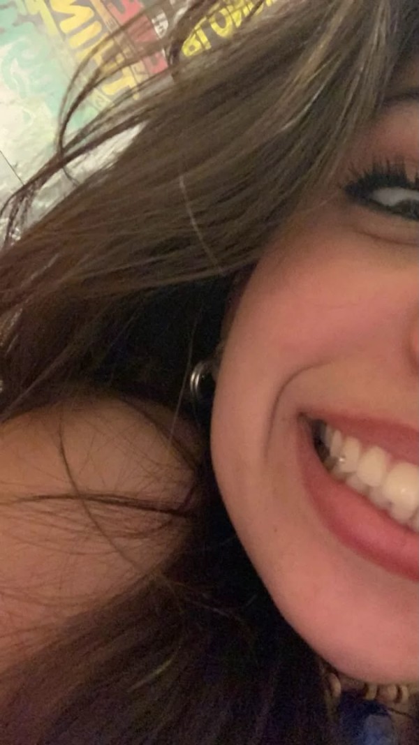 Laura jovencita complaciente Gijón
