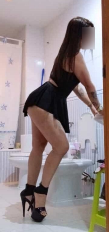 LATINA MUY COMPLACIENTE