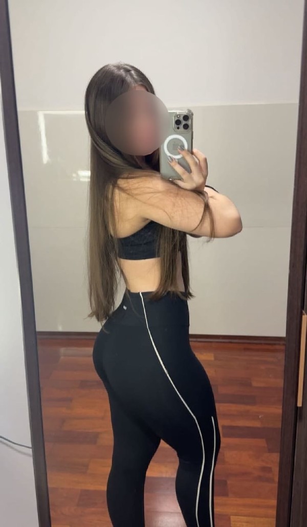 AMBAR COLOMBIANA SEXY Y MUY COMPLACIENTE