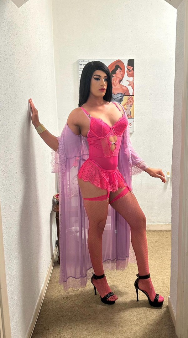 Travestis CD muy femenina, Guapa y cariñosa.