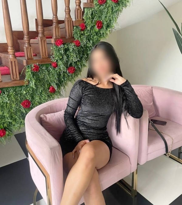 Chica discreta y disponible para ti