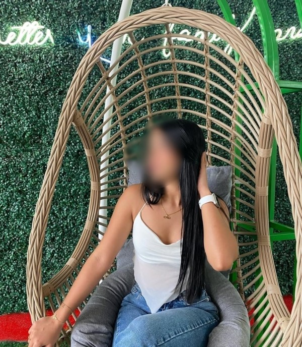 Chica discreta y disponible para ti