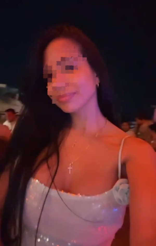 CAMILA, ENCANTADORA, DISPUESTA A DARTE LO MEJOR