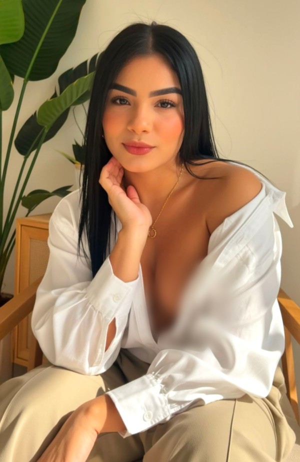 Kinky new girl—into threesomes and couples, loves to party, available 24/7