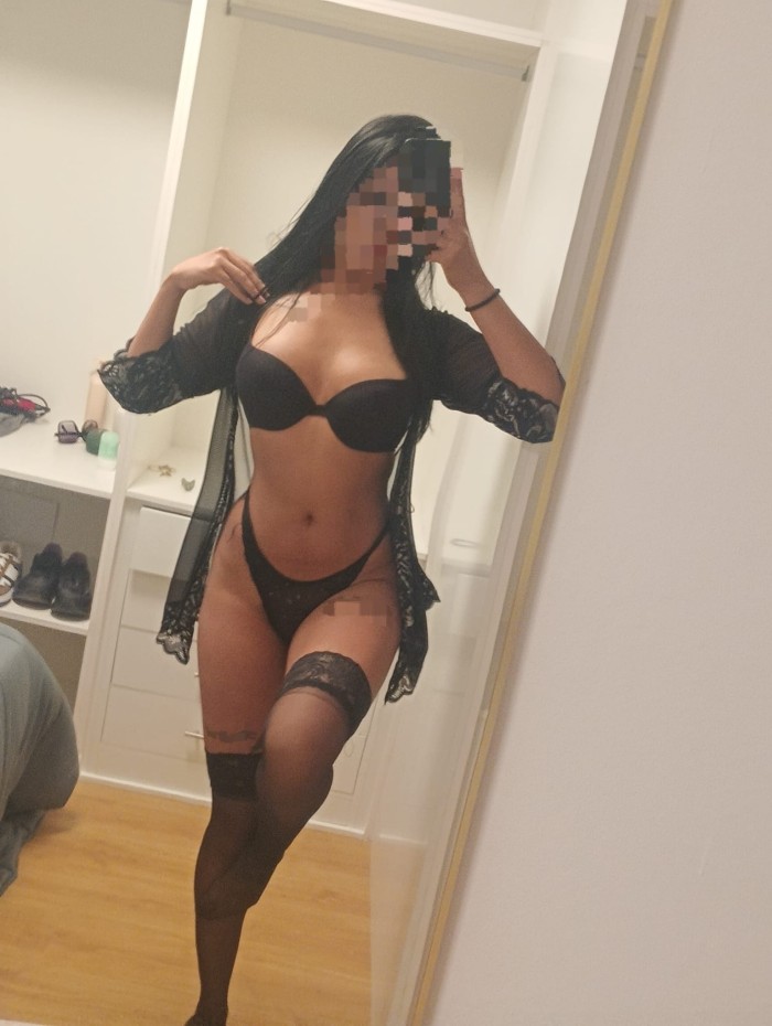 PARAGUAYA MUY CALIENTE RECIÉN LLEGADA