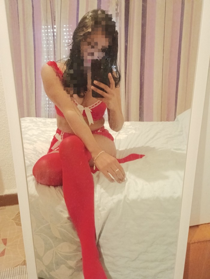 PARAGUAYA MUY CALIENTE RECIÉN LLEGADA