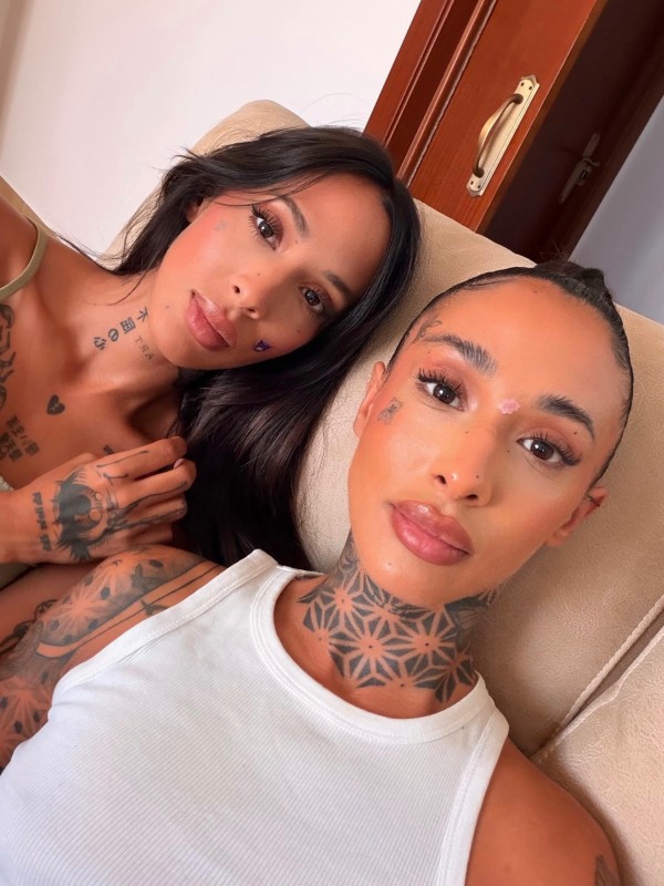 GEMELAS – TWINS SISTERS – LOLITA MODELS AGENCY MORE THAN 18 GIRLS AVAILABLE