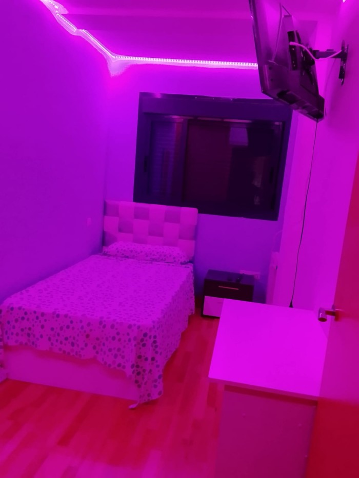 HABITACIONES DISPONIBLES PARA CHICAS TRANQUILAS