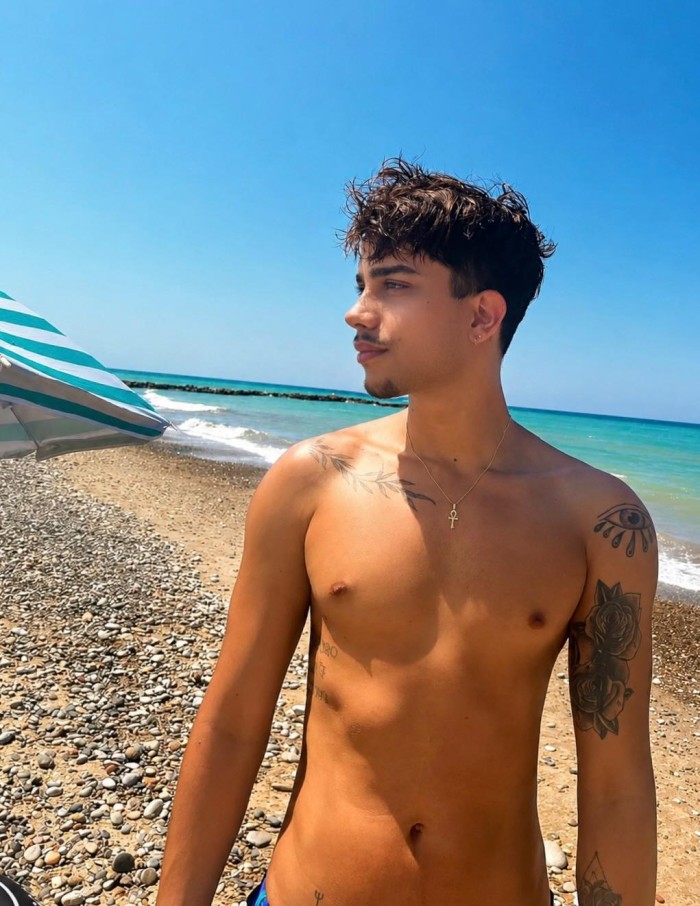 BRUNO ALTO, GUAPO Y MUY COMPLETO 614453800