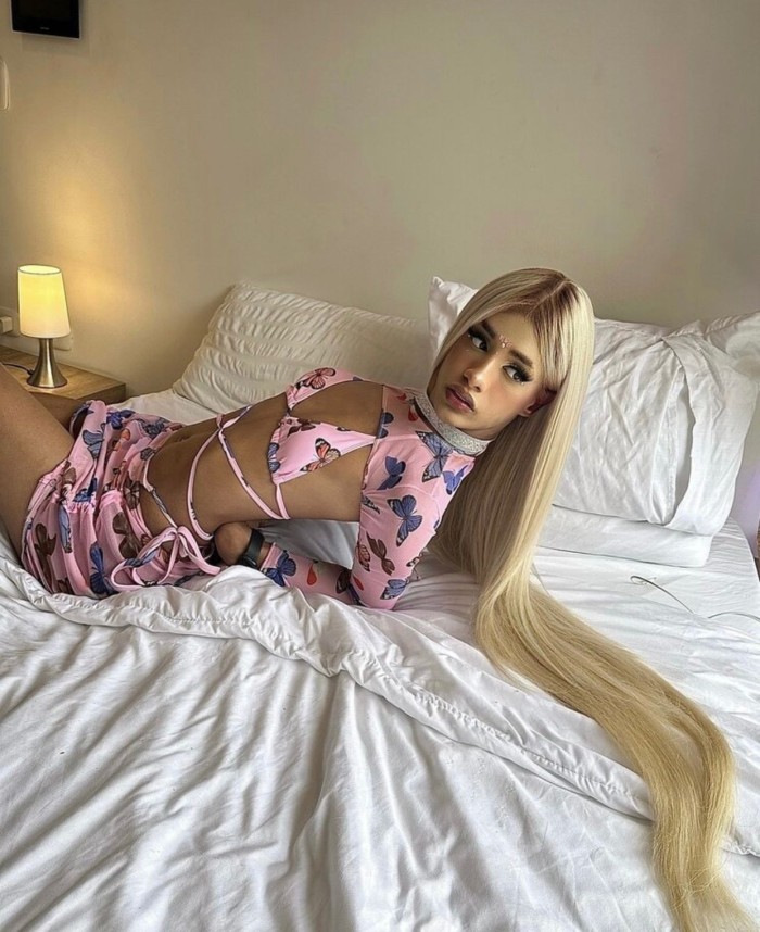 TRANS ARDIENTE POLLONA BOMBA DE SEXO