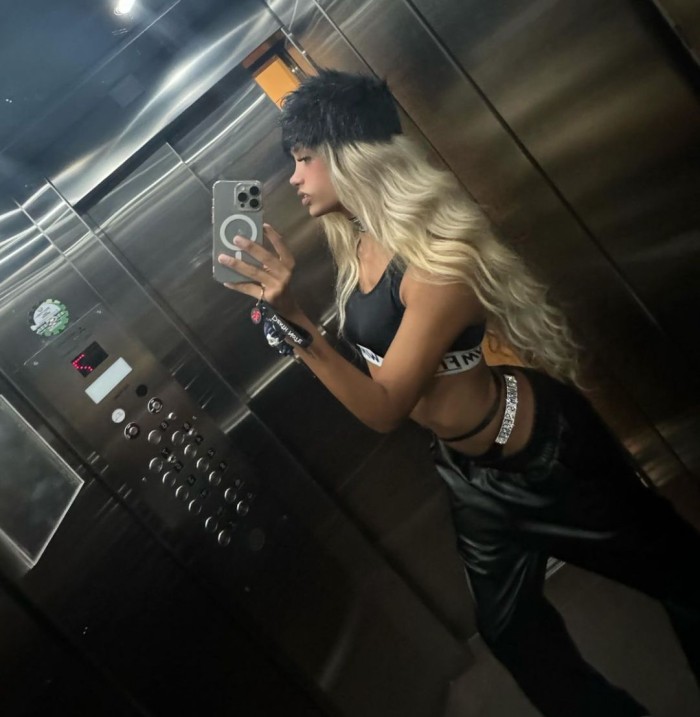 TRANS ARDIENTE POLLONA BOMBA DE SEXO