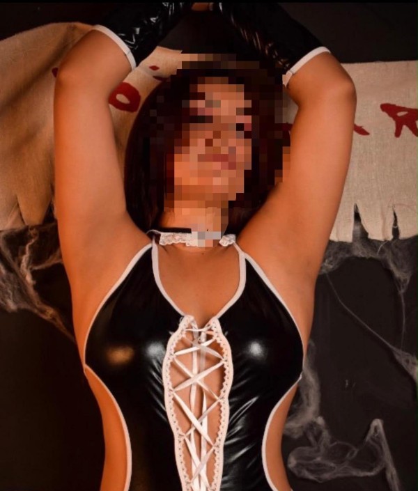 EXÓTICA MILF EN JEREZ SUPER CAÑERA Y MUY COMPLETA