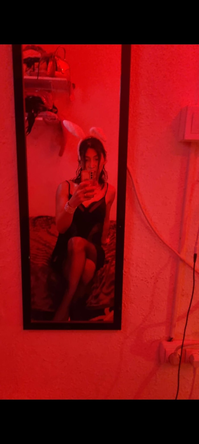 ENCANTADORA JOVENCITA VENUZ LATINA