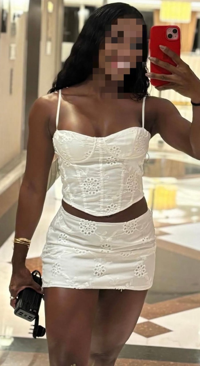LATINA ATREVIDA ALEGRE CARIÑOSA DIVERTIDA