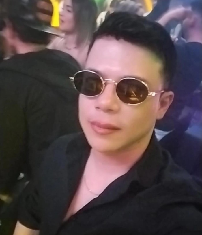 ANTONY GIGOLO PARA HOMBRES PURO PLACER Y MORBO –