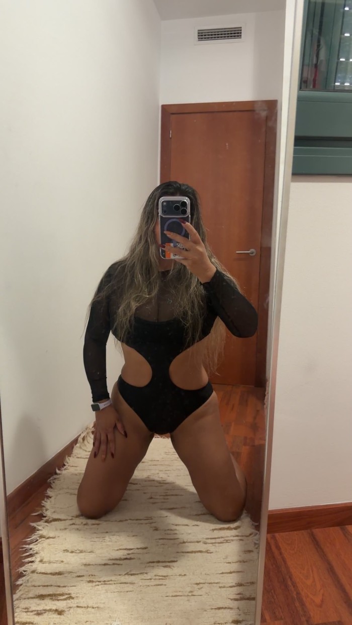 Sexy caliente madurita muy cachonda