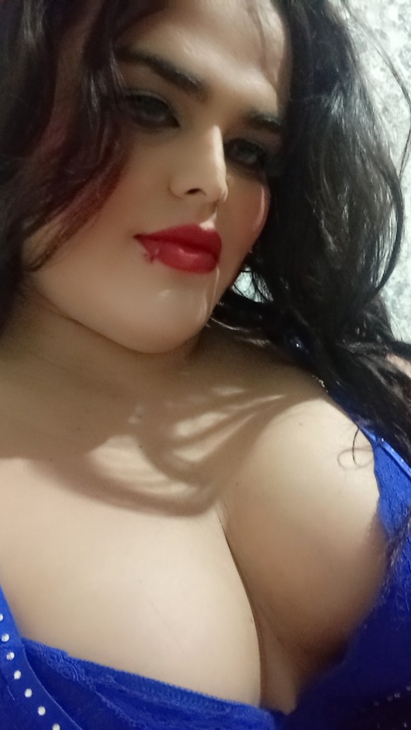 CHICA TRANS LECHERA, EMPOTRADORA, FIESTERA