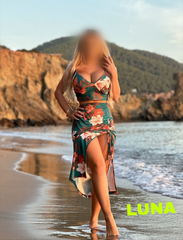 ARDIENTE SENSUAL COMPLACIENTE DESEOSA DE SEXO