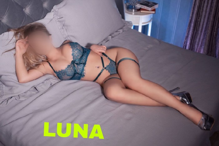 ARDIENTE SENSUAL COMPLACIENTE DESEOSA DE SEXO