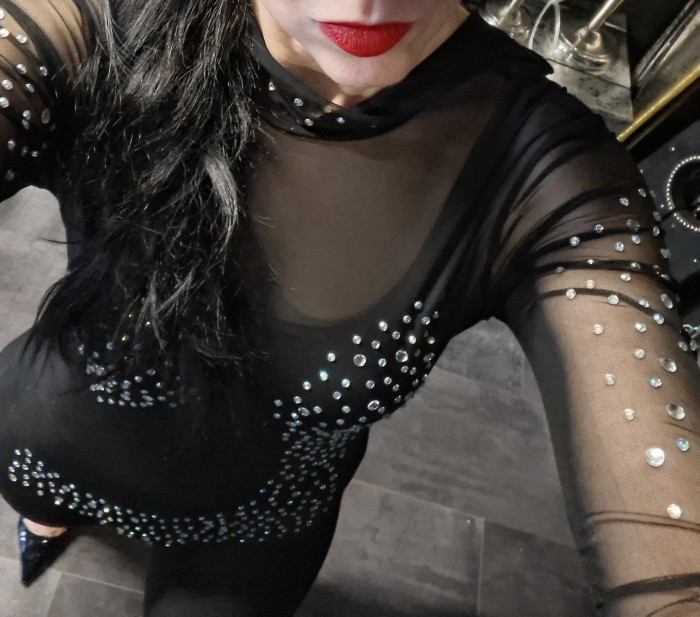 EL ALTAR DE LA SUMISION FEMDOM BDSM ALICANTE