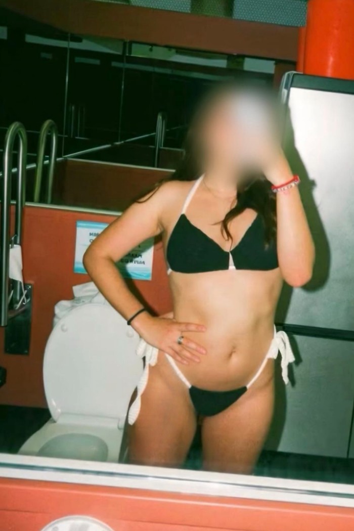 EN ZAIDIN FIESTERAS DESEOSAS CACHONDAS MUY COMPLACIENTES VEN