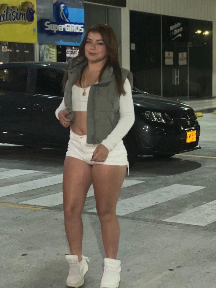 CELESTE JOVENCITA COLOMBIANA CACHONDITA NUEVA EN DENIA