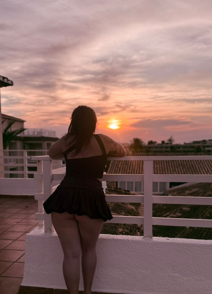 CELESTE JOVENCITA COLOMBIANA CACHONDITA NUEVA EN DENIA