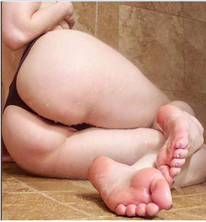  CUERPO CURVY, MENTE ABIERTA Y PURO FUEGO POR PRIMERA VEZ