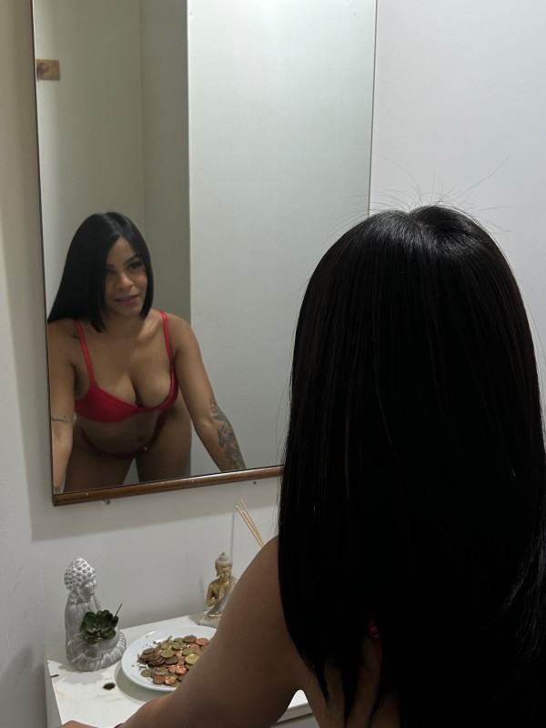 ISABELLA CAĆERA Y TRAVIESA LATINA EN BENIDORM