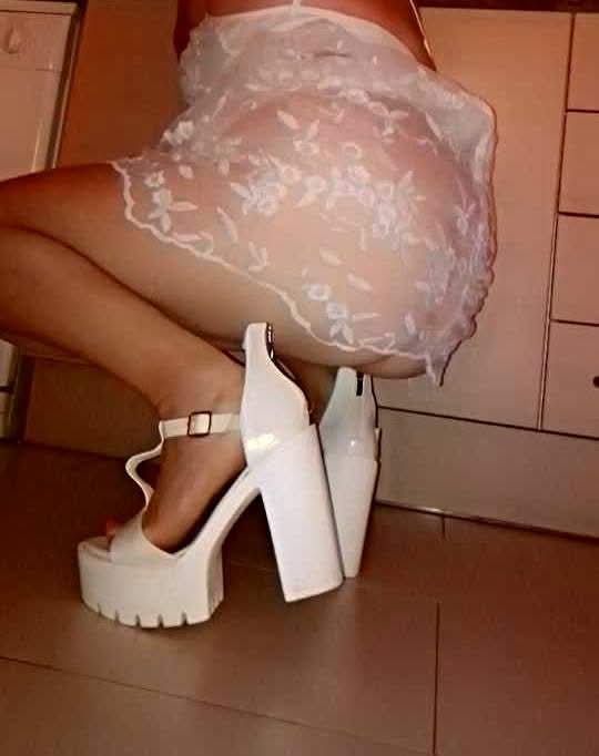 Servicios virtuales para tu pajita más excitante.