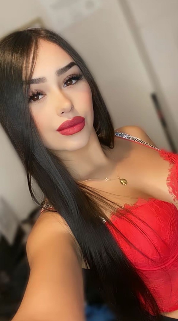 LETI, PARAGUAYA NOVEDAD POR SANTIAGO DE COMPOSTELA