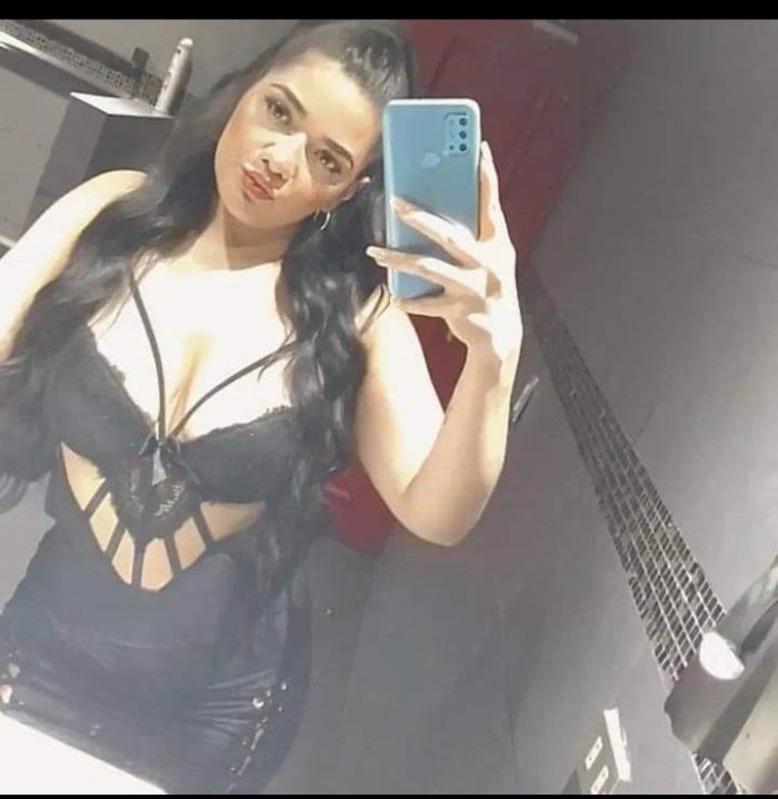 KARINA GUARRILLA CON GANAS DE SEXO A TOPE RAPIDIN