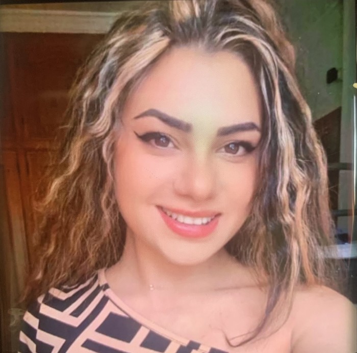 JOVENCITA MUY SENSUAL-BAILES EROTICOS