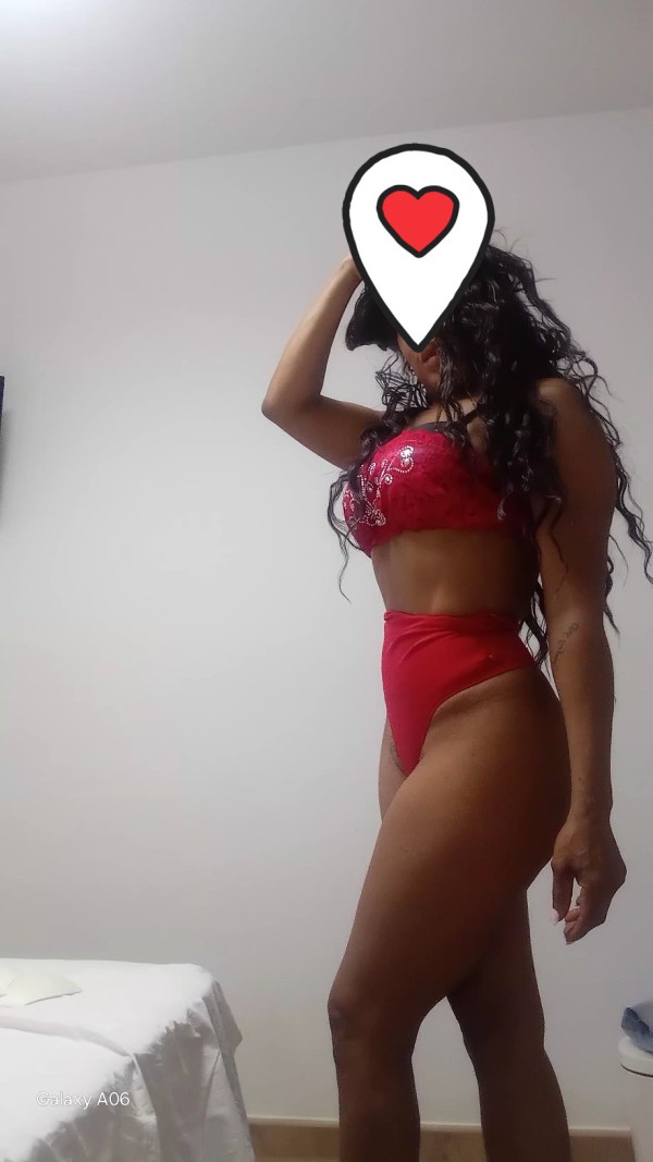 CARLA FOGOSA JUGUETONA MORBOSA LATINA EN ALCAZAR DE SAN JUAN