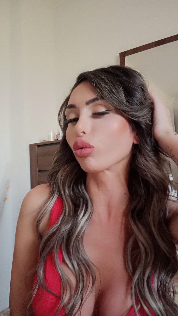 Edurne chica transexual disponible en Córdoba
