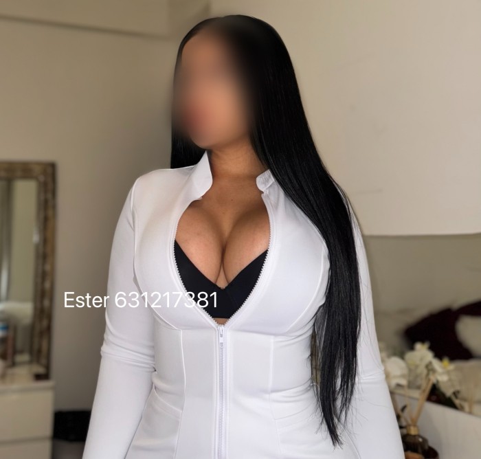 Masajista titulada en camilla y AIRE ACONDICIONADO fotos reales 100%