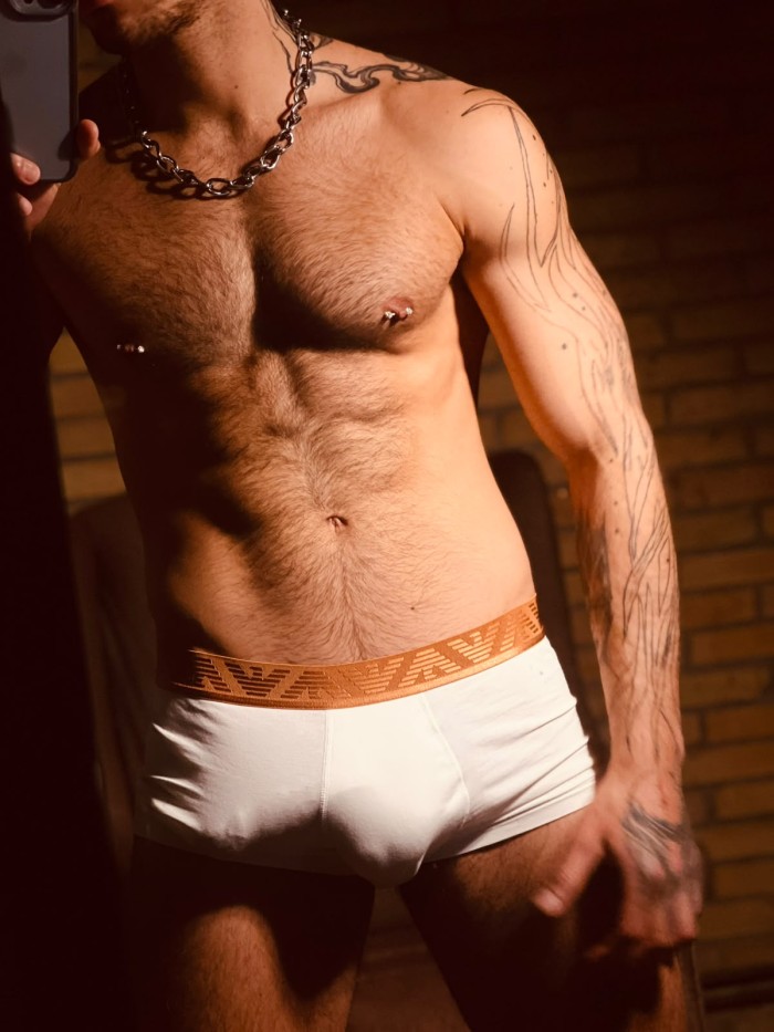 Latino fitnes y muy discreto